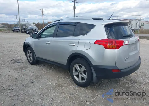 2015 Toyota Rav4 Le z USA, uszkodzony, nr VIN JTMZFREV8FD057319